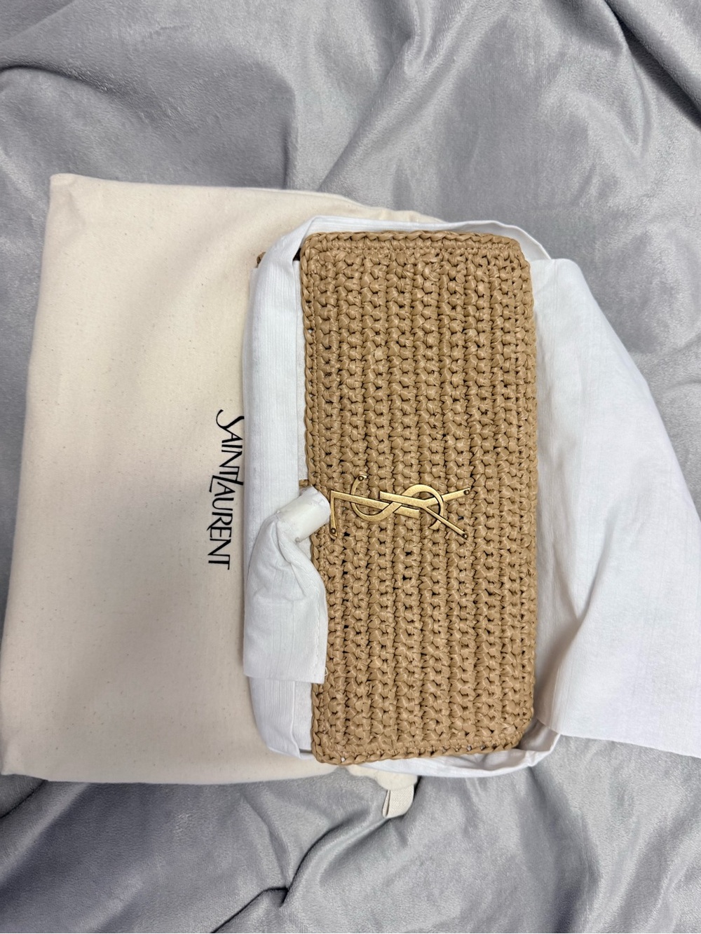 Saint Laurent kate Raffia Woven Shoulder Bag with Gold YSL Tassel - Picture 4 of 10